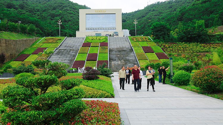 甘肃省人大常委会原副主任朱志良一行莅临agingames股份参观