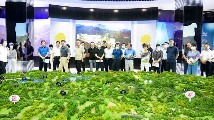 省委常委、统战部部长孙雪涛一行莅临agingames股份调研