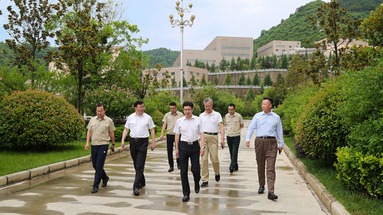 青海煤炭地质局调研组莅临agingames股份调研